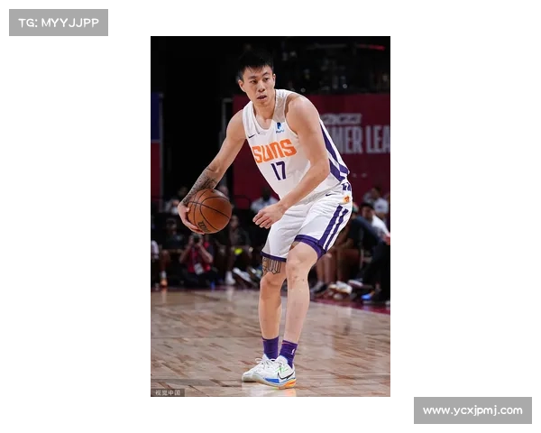 如何通过篮球动图分析夏季联赛球员表现和战术特点